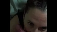تشغيل تشارلز هاردين هولي يحصل على وجه عصبي