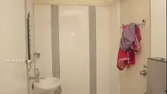 Reproduzir Hema naidu tia gostosa desinveste solta e toma banho