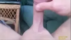 Reproduzir 3681634 brinquedos e cums finos para suavizar o cara