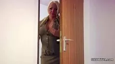 Play She viewes her champion as she fucks old plunder in the house of ill repute