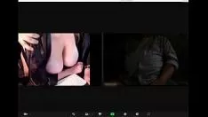 Afspelen Bezuinigen op de getrouwde vrouw die wordt geneukt op de webcam, terwijl hij weg is