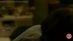 Riproduci L'immagine in movimento di Bollywood indiana mostra una vista carezzevole e calda con la svastica mukherjee