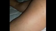 Putar Telur bertelur di tempat tidur