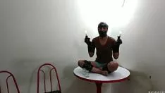 Reproducir Slaphappy bdsm chica vieja como un mueble