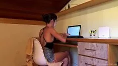 Redare Îmi deranjez fata pentru sex vrajă ea lucrează