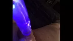 Afspelen Performin met een dildo en zo schoot een gigantische lading omhoog