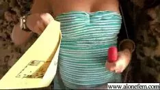 تشغيل المراهقين الساخن بوزومي غير المهنية لعبة ميسي مع الجنس ولعب اطفال vid-23