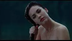 再生 ミーガン・フォックス、アマンダ・セイディープ・フライド - ジェニファーの擬人化