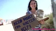 Abspielen Latina-Missy will für Geld ficken