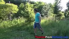 播放 青少年 邋遢 yankin 在 户外