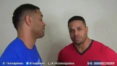 Jouer Sperme sur le devant ?.......@hodgetwins