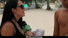 播放 色情成型青少年为了钱 24