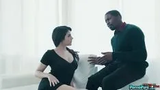 Afspelen Hete brunette valentina nappi zuigt aan de grote zwarte lul van haar zwarte therapeut isiah maxwell