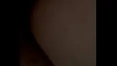 تشغيل اتصلت بي في الساعة الثانية صباحًا لأنها أرادت قضيبًا في كسها !!!