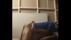 Afspelen Sexy schattige lightskin neukt een exotische dikke grote kont