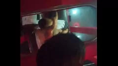 Jouer Gros seins latina rempli de sperme tout en baisant son petit ami