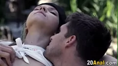 Riproduci La sensuale Ivy si fa sfondare il culo stretto in una sessione anale hardcore all'aperto con il suo uomo, che termina con una sborrata cremosa