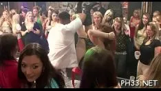 تشغيل fuckfests الإباحية